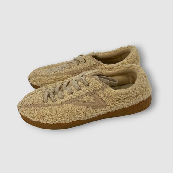 Tretorn Nylite Plus Sherpa Sneakers Beige Teddy Fleece Low Top Shoes Size 8 - Picture 4 of 7